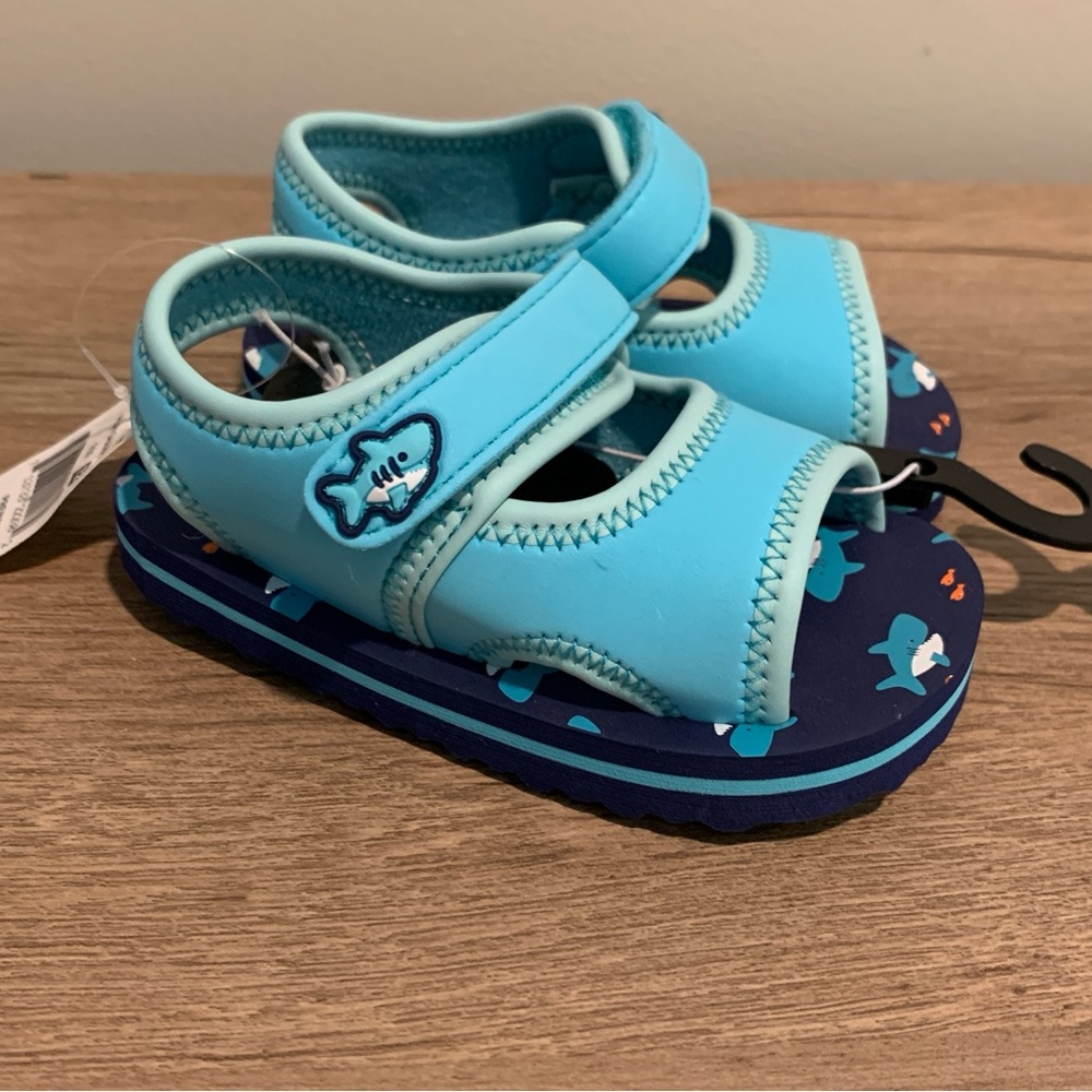 New! Baby boys size 6 blue shark sandals shoes